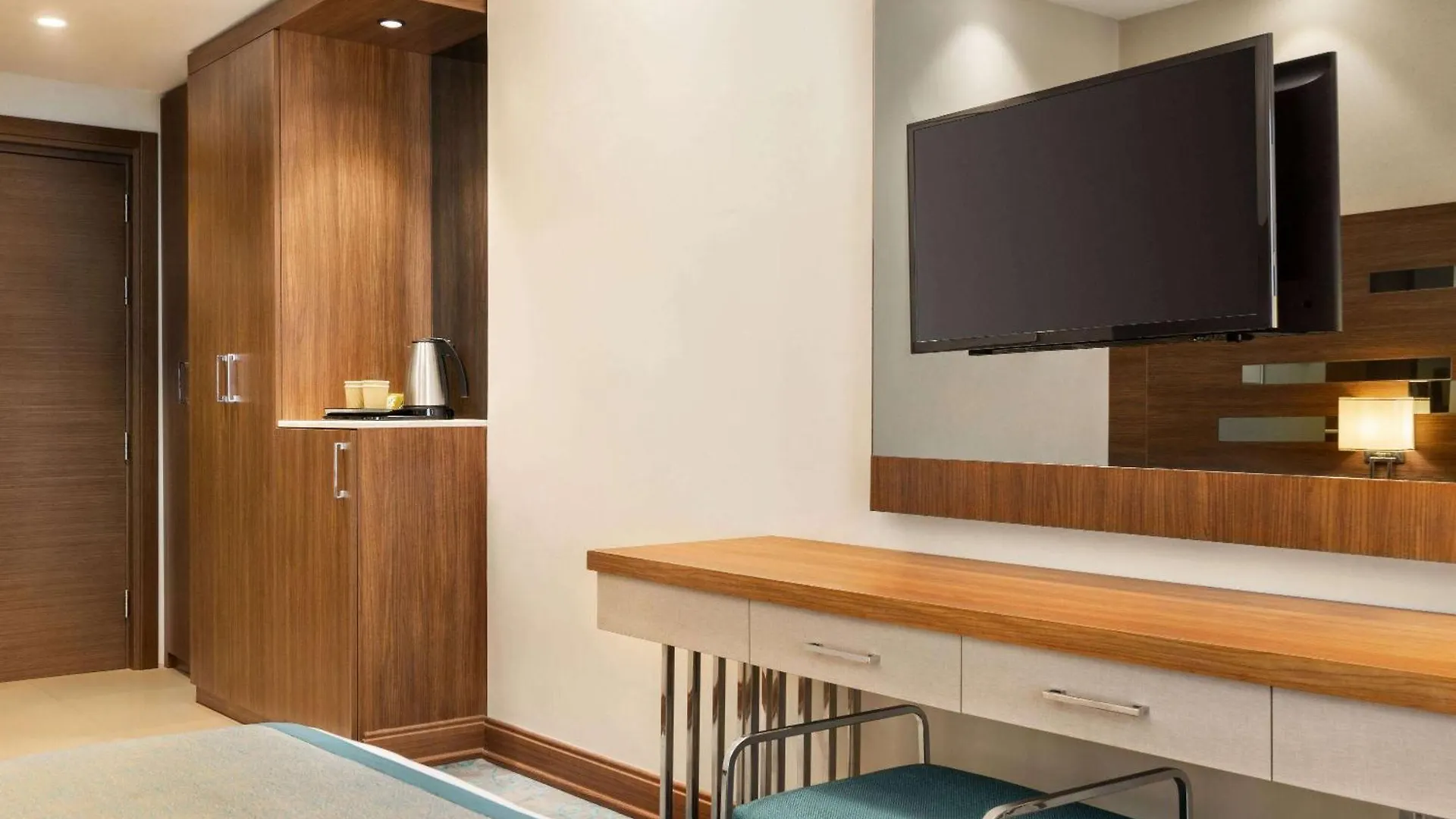 ****  Ramada By Wyndham Makkah Zad Al Rawda Hotel Mecca Saudi Arabia